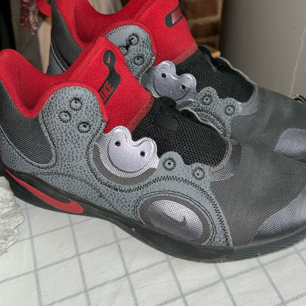 Men’s Nike Shoes Sizee 11